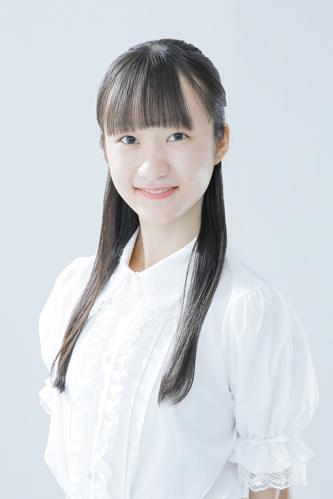 亀田　真央