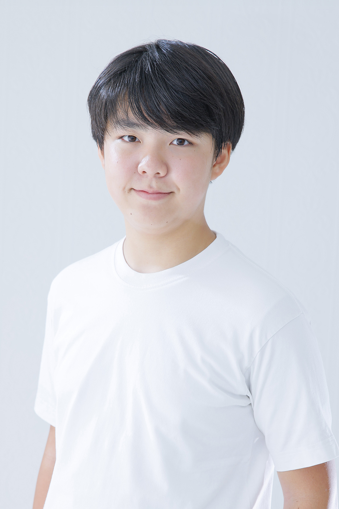 新美　理斗