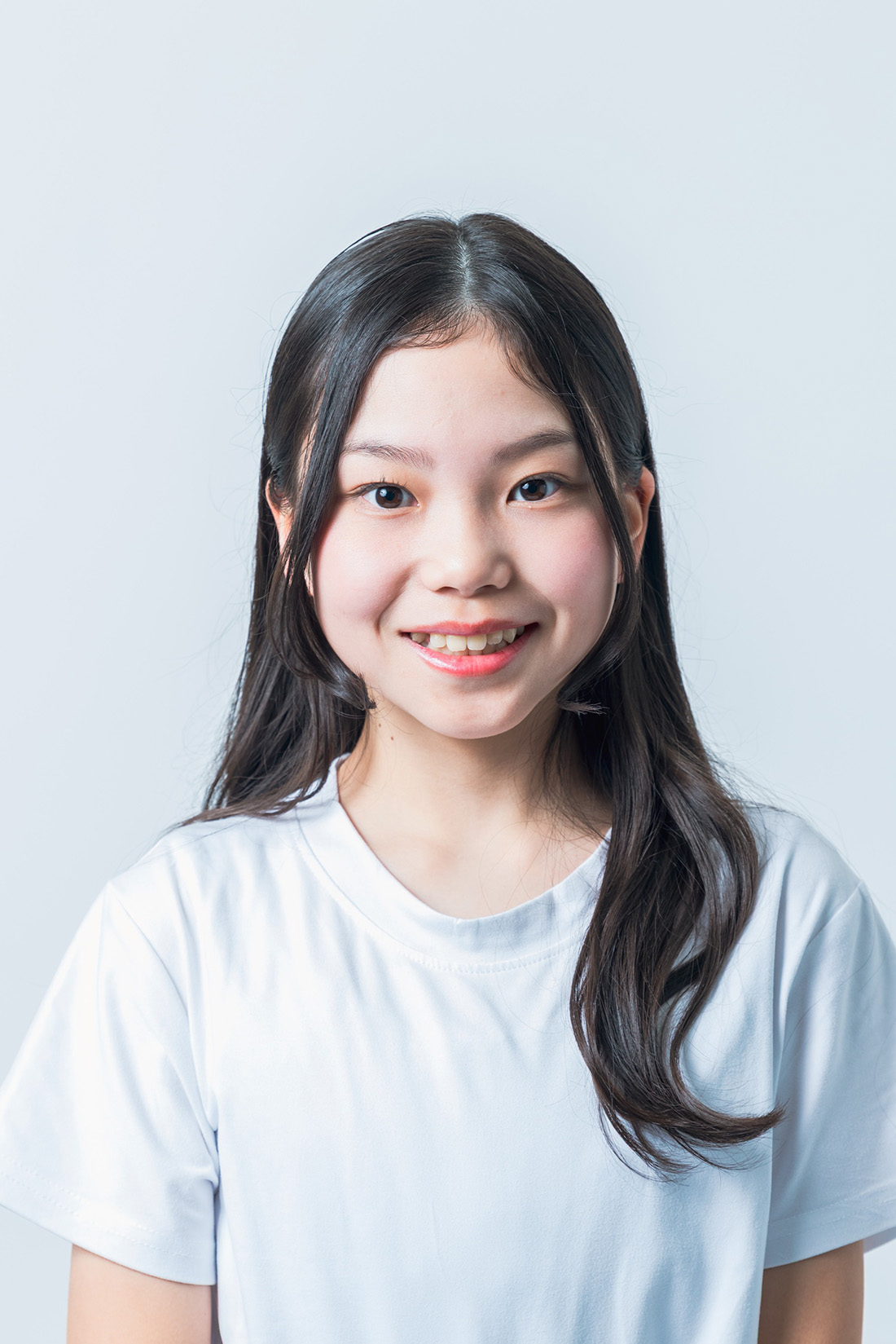 保母　明侑里